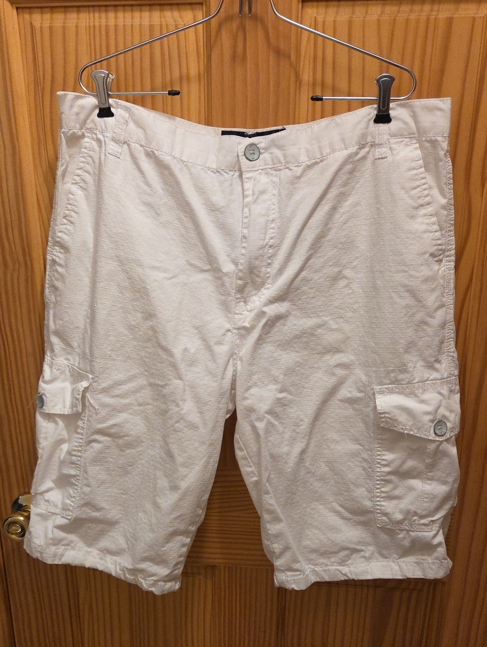 South Pole White Men's Cargo Shorts - Button Flap Pockets